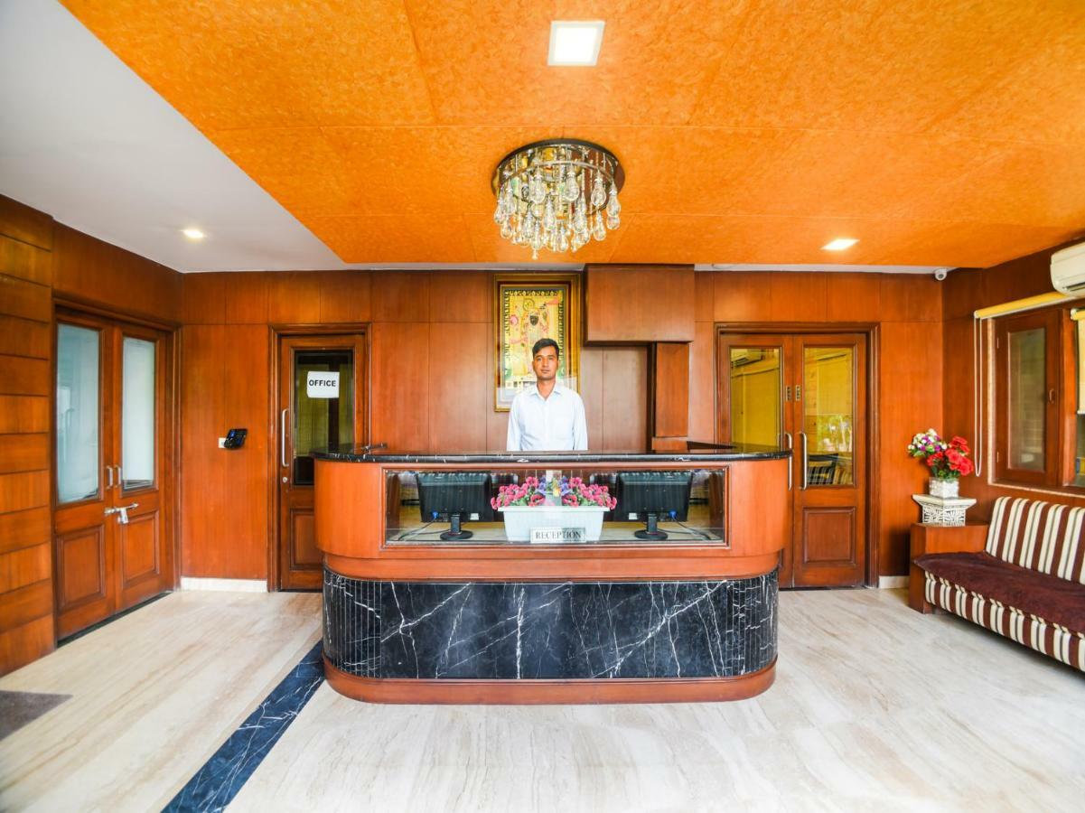 Oyo 1681 Hotel Devansh 烏代浦 外观 照片