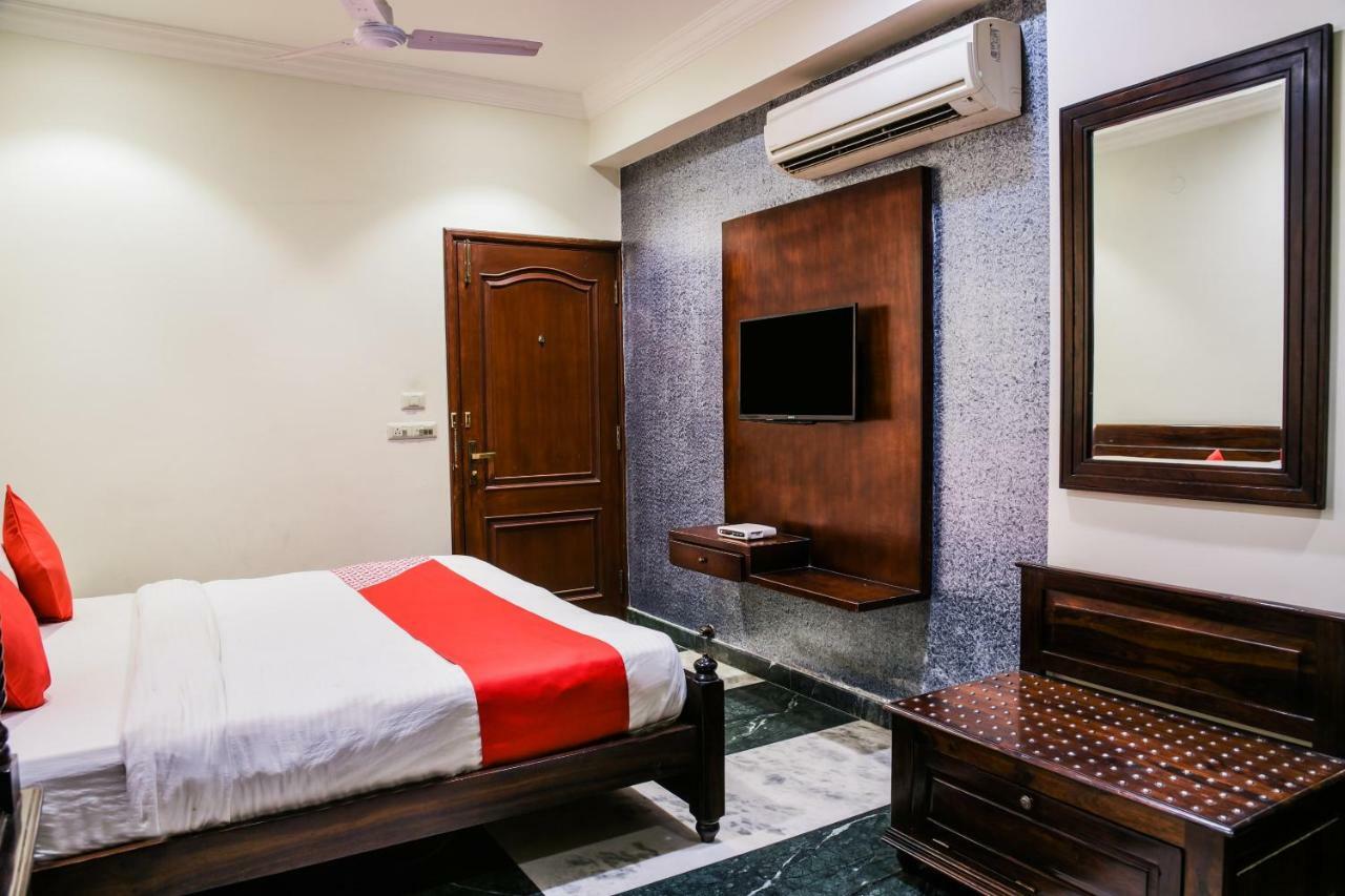 Oyo 1681 Hotel Devansh 烏代浦 外观 照片